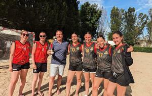 Les Lourdes et leur trophée, remis par Mr le maire de Beaurepaire Yannick Paque
Photo: Simon Issartel